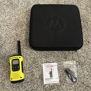 Motorola Talkabout T92-H2O 2-Way Walkie Talkie Radio Waterproof